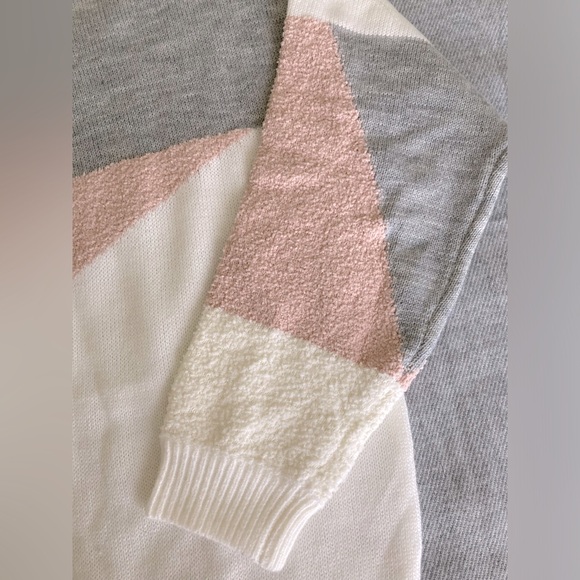 NWOT Ivory/Blush Colorblock Sweater - Picture 4 of 4
